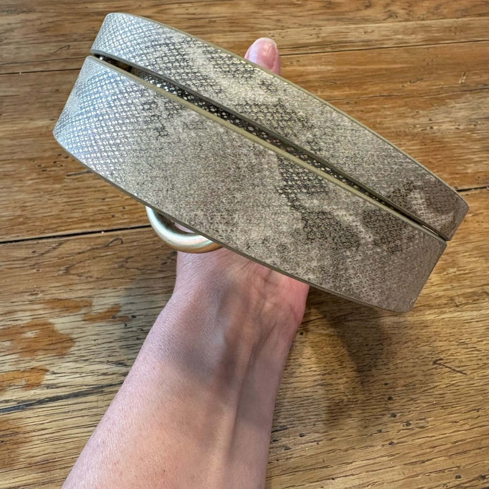 Chico's Beige/Grey Metallic SnakeSkin Leather Fashion Adjustable Belt